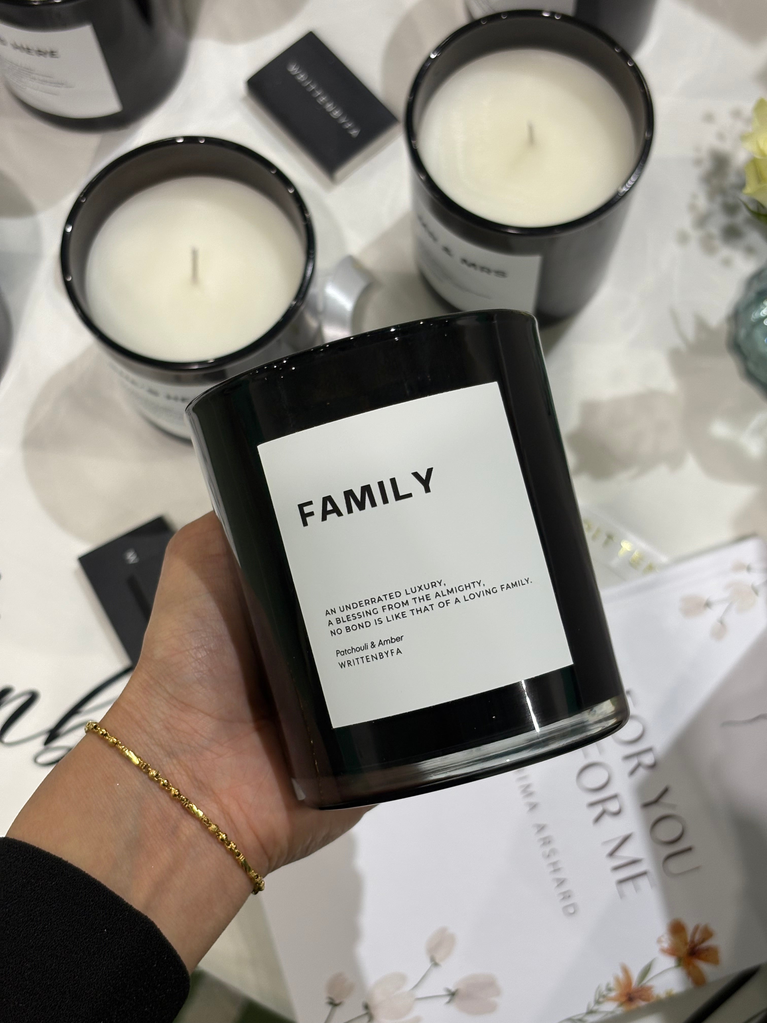 Family| Black Gloss Candle