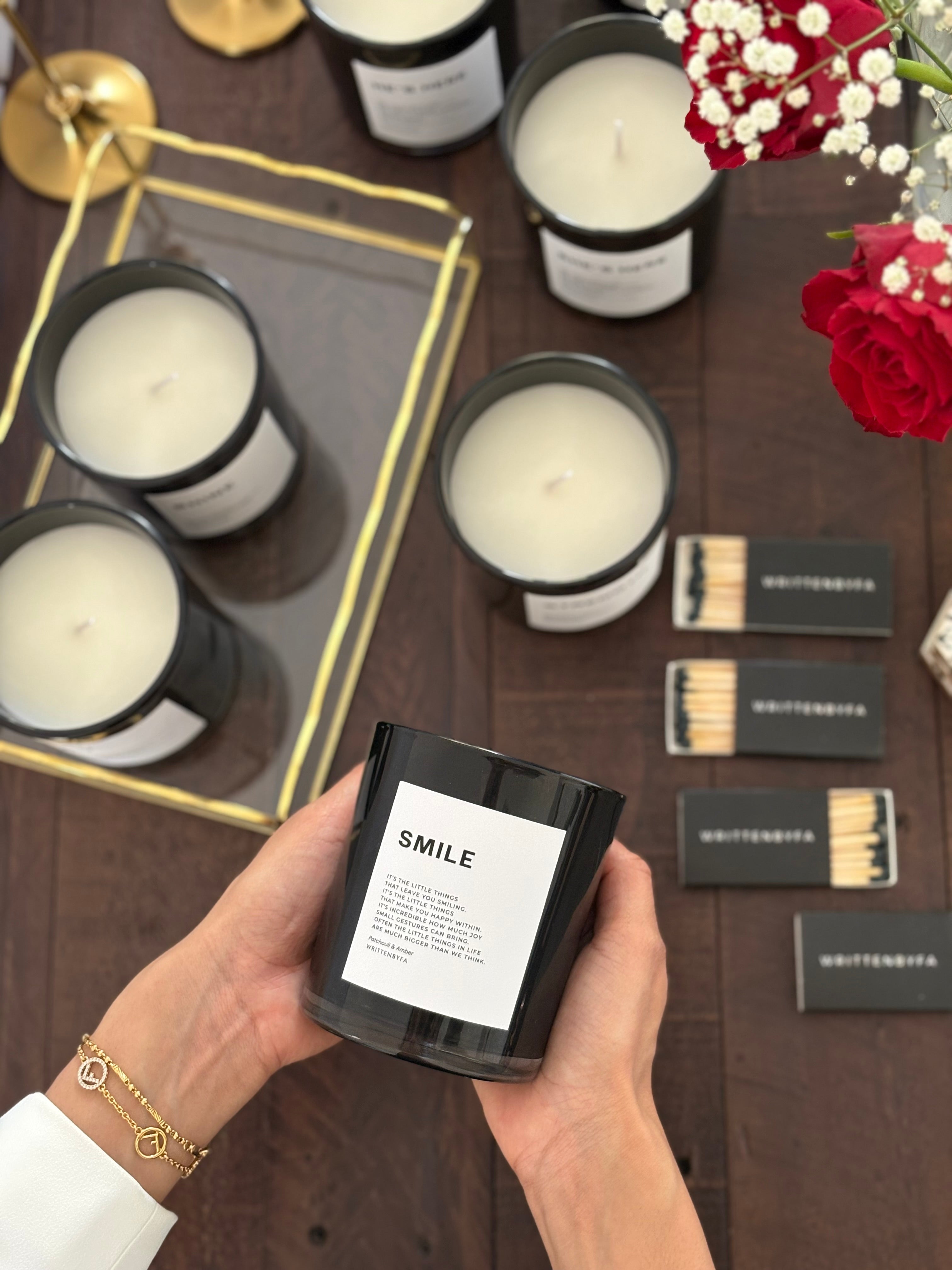 Smile | Black Gloss Candle