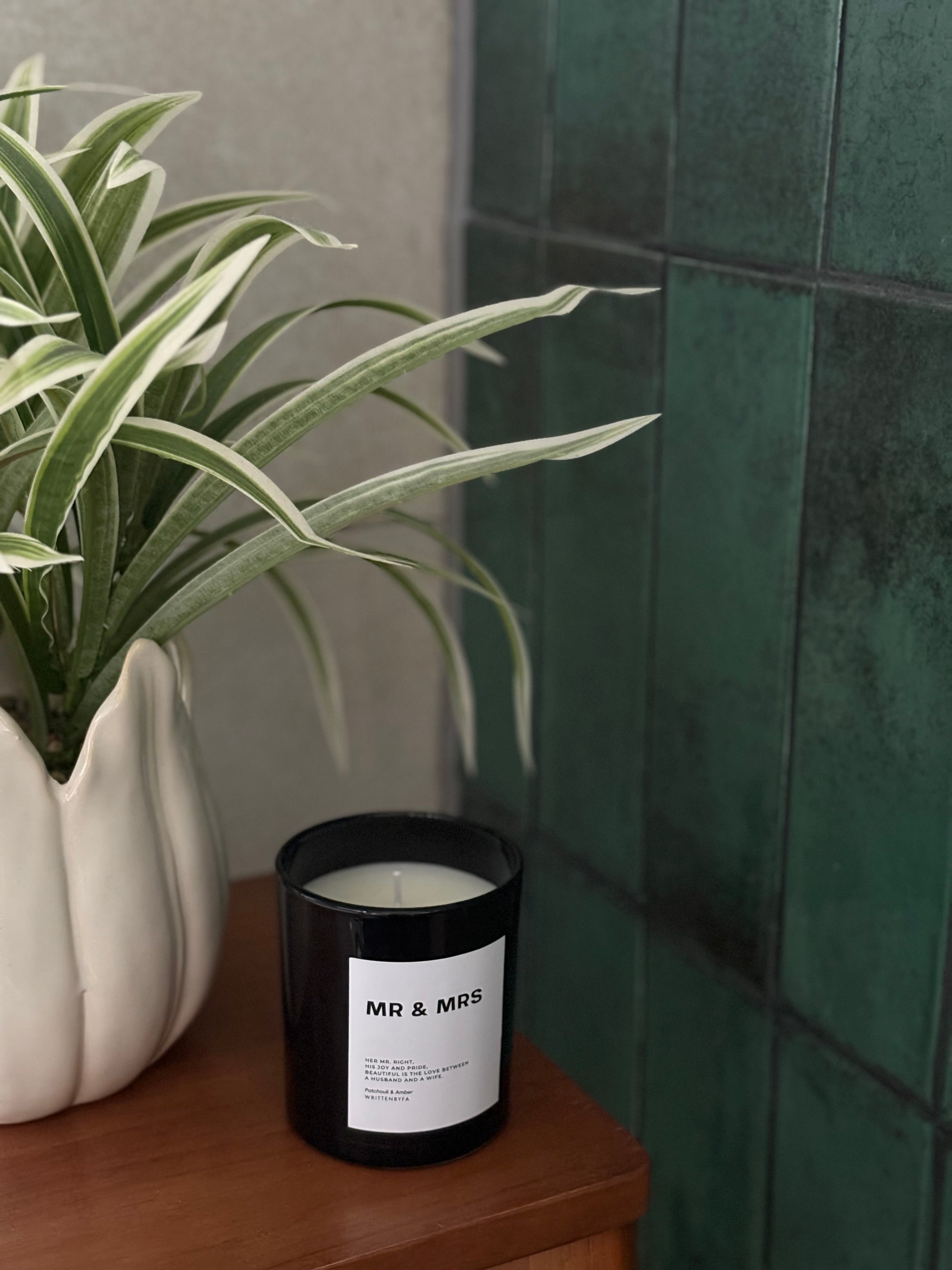 Mr & Mrs| Black Gloss Candle