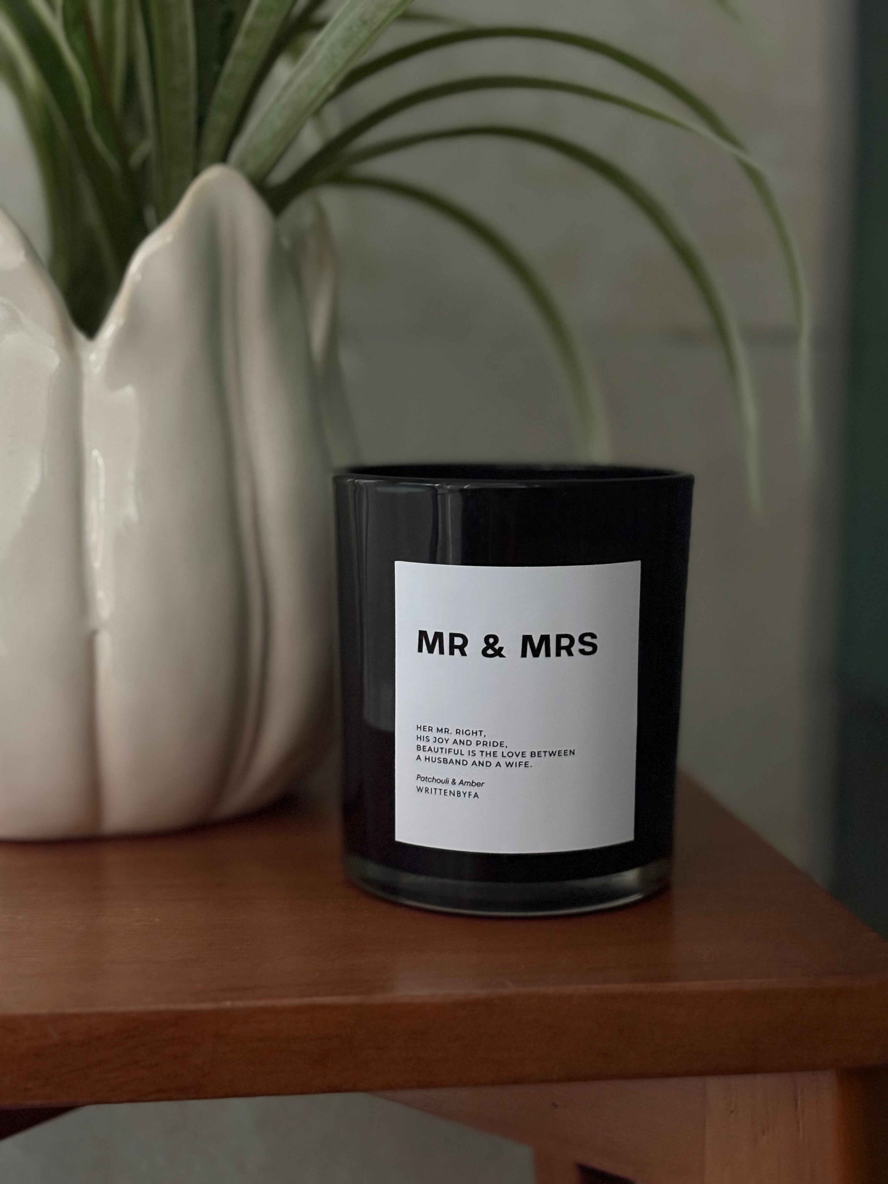 Mr & Mrs| Black Gloss Candle